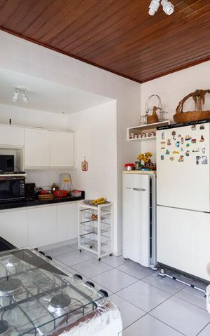 Casa à venda com 280m², 3 quartos e 2 vagasCozinha
