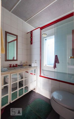 Casa à venda com 280m², 3 quartos e 2 vagasSuíte quarto 1