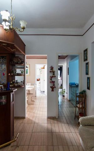Casa à venda com 280m², 3 quartos e 2 vagasSala de jogos / Escritório 