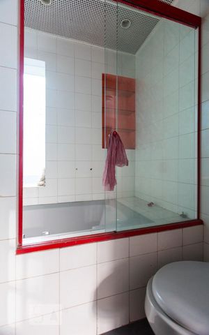 Casa à venda com 280m², 3 quartos e 2 vagasSuíte quarto 1