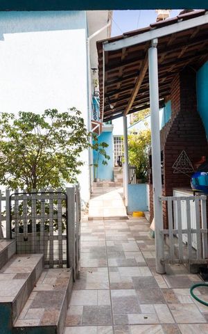 Casa à venda com 280m², 3 quartos e 2 vagasÁrea externa