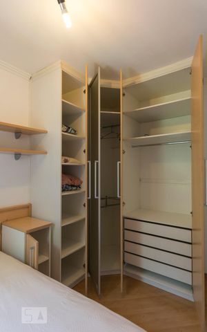 Apartamento à venda com 50m², 2 quartos e 1 vagaQuarto 2 (Armários)