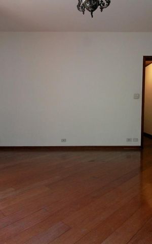 Casa para alugar com 647m², 5 quartos e 4 vagasSala