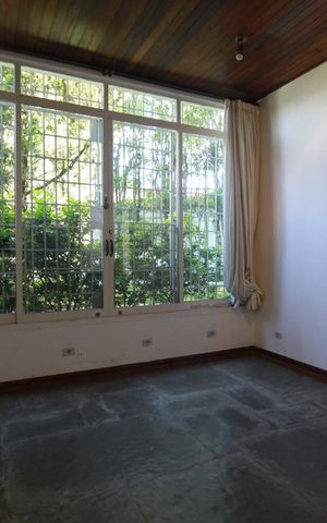 Casa para alugar com 647m², 5 quartos e 4 vagasSala