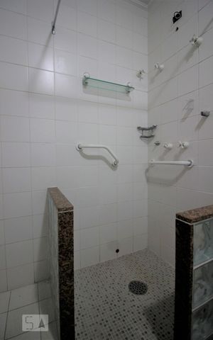 Casa para alugar com 647m², 5 quartos e 4 vagasBanheiro da suíte 3