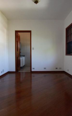 Casa para alugar com 647m², 5 quartos e 4 vagasSuíte 1