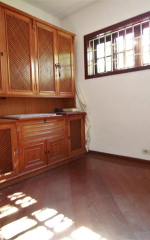 Casa para alugar com 647m², 5 quartos e 4 vagasQuarto