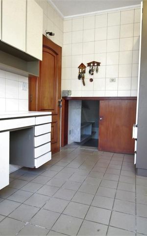 Casa para alugar com 647m², 5 quartos e 4 vagasÁrea de serviço