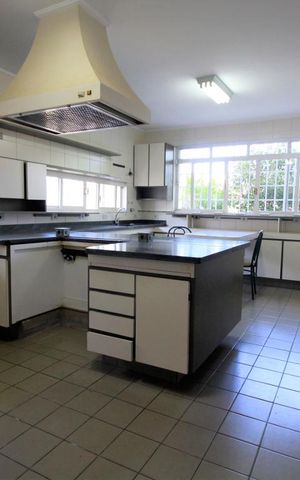 Casa para alugar com 647m², 5 quartos e 4 vagasCozinha