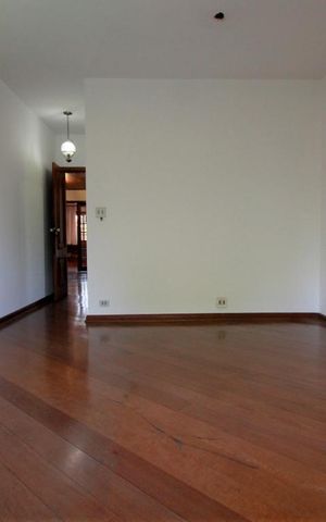 Casa para alugar com 647m², 5 quartos e 4 vagasSuíte 2