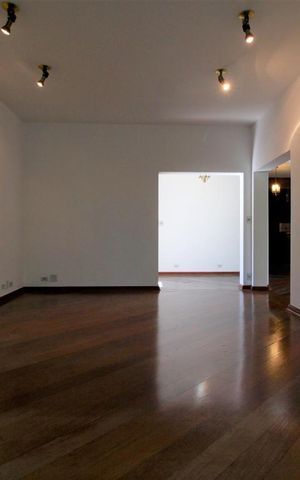 Casa para alugar com 647m², 5 quartos e 4 vagasSala