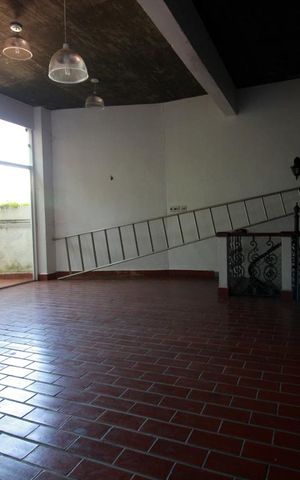 Casa para alugar com 647m², 5 quartos e 4 vagasSalão