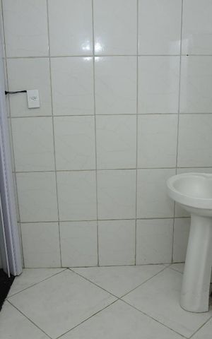 Casa à venda com 42m², 1 quarto e sem vagaBanheiro