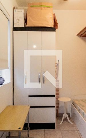 Apartamento à venda com 90m², 2 quartos e 1 vaga Apartamento à venda com 90m², 2 quartos e 1 vagaÁrea de Serviço - quarto