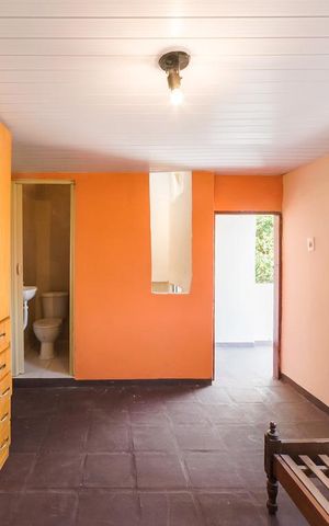Casa à venda com 166m², 5 quartos e 2 vagas Casa à venda com 166m², 5 quartos e 2 vagasSuíte