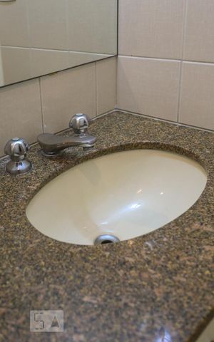Apartamento para alugar com 83m², 3 quartos e 2 vagas Apartamento para alugar com 83m², 3 quartos e 2 vagasBanheiro