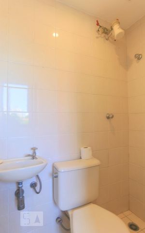 Apartamento para alugar com 83m², 3 quartos e 2 vagas Apartamento para alugar com 83m², 3 quartos e 2 vagasBanheiro