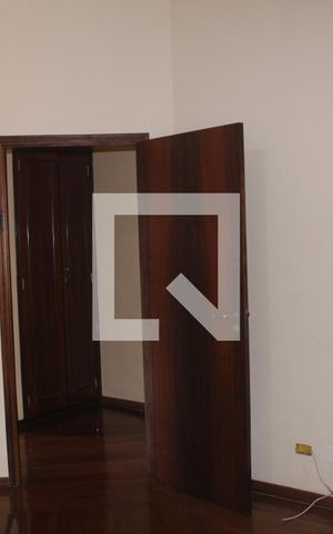 Casa à venda com 500m², 4 quartos e 2 vagasQuarto 3