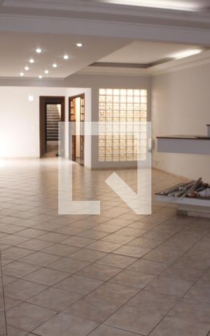 Casa à venda com 500m², 4 quartos e 2 vagasSala