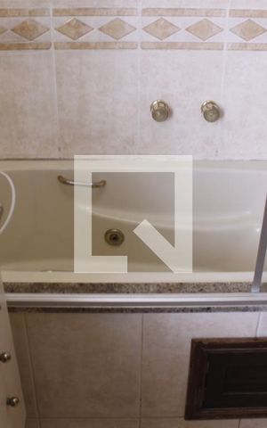 Casa à venda com 500m², 4 quartos e 2 vagasBanheiro