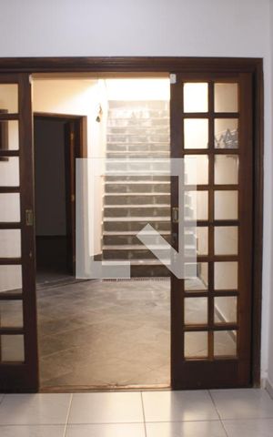 Casa à venda com 500m², 4 quartos e 2 vagasDetalhe