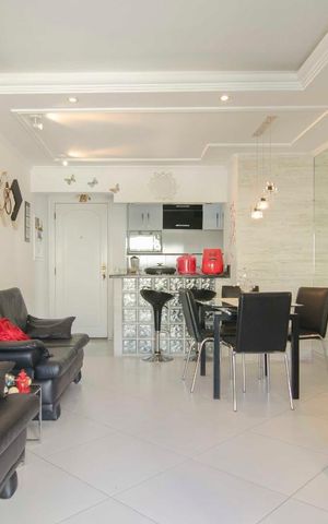 Apartamento à venda com 81m², 3 quartos e 2 vagasSala
