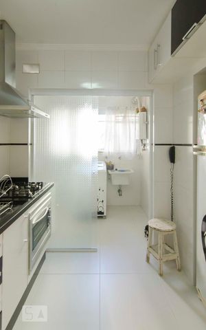 Apartamento à venda com 81m², 3 quartos e 2 vagasCozinha