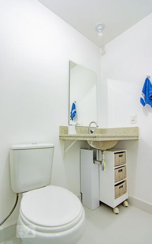 Studio à venda com 44m², 1 quarto e 1 vaga Studio à venda com 44m², 1 quarto e 1 vagaBanheiro