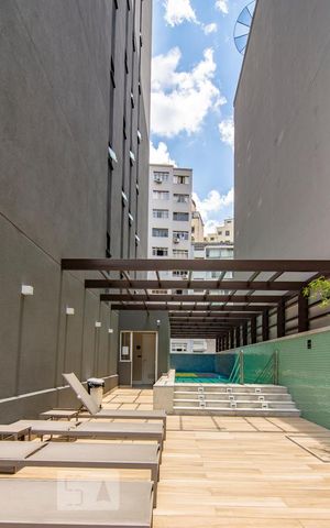Studio à venda com 44m², 1 quarto e 1 vaga Studio à venda com 44m², 1 quarto e 1 vagaPiscina do Prédio 02