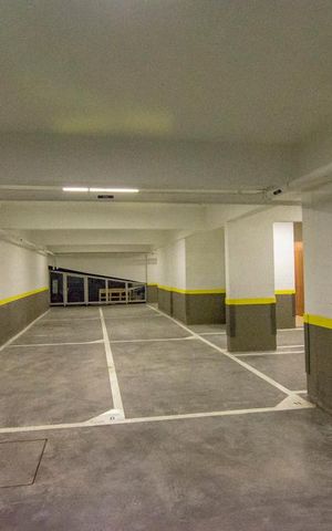 Studio à venda com 44m², 1 quarto e 1 vaga Studio à venda com 44m², 1 quarto e 1 vagaGaragem