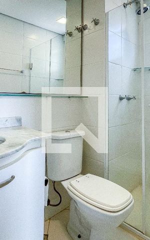 Apartamento para alugar com 63m², 2 quartos e 2 vagas Apartamento para alugar com 63m², 2 quartos e 2 vagasBanheiro da Suíte