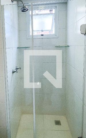 Apartamento para alugar com 63m², 2 quartos e 2 vagas Apartamento para alugar com 63m², 2 quartos e 2 vagasBanheiro da Suíte