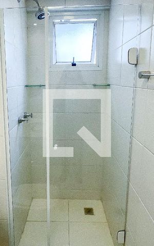 Apartamento para alugar com 63m², 2 quartos e 2 vagas Apartamento para alugar com 63m², 2 quartos e 2 vagasBanheiro