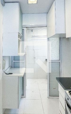 Apartamento para alugar com 63m², 2 quartos e 2 vagas Apartamento para alugar com 63m², 2 quartos e 2 vagasCozinha