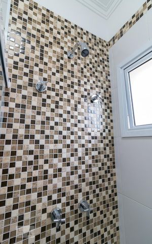 Apartamento à venda com 106m², 3 quartos e 2 vagasBanheiro social - chuveiro
