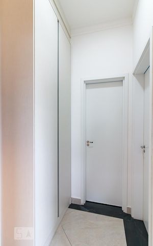 Apartamento à venda com 106m², 3 quartos e 2 vagasCorredor - armário