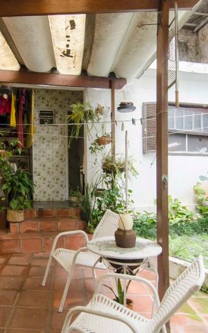Casa à venda com 201m², 3 quartos e 4 vagasQuintal