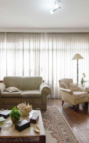 Casa à venda com 201m², 3 quartos e 4 vagasSala