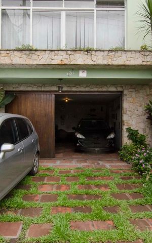 Casa à venda com 201m², 3 quartos e 4 vagasGaragem