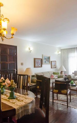 Casa à venda com 201m², 3 quartos e 4 vagasSala