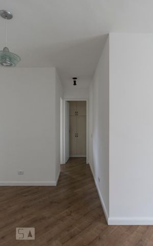 Apartamento à venda com 65m², 2 quartos e 2 vagasCorredor