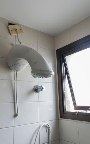 Apartamento à venda com 65m², 2 quartos e 2 vagasBanheiro social