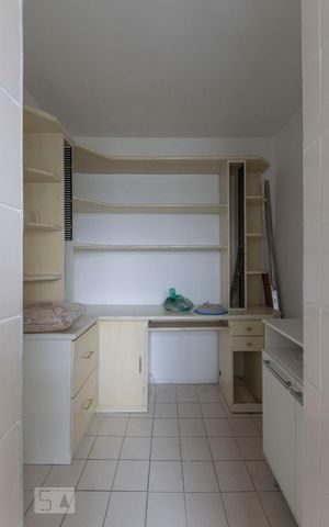 Apartamento à venda com 65m², 2 quartos e 2 vagasQuarto de serviço