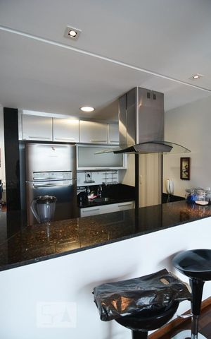 Apartamento para alugar com 71m², 1 quarto e 2 vagasCozinha