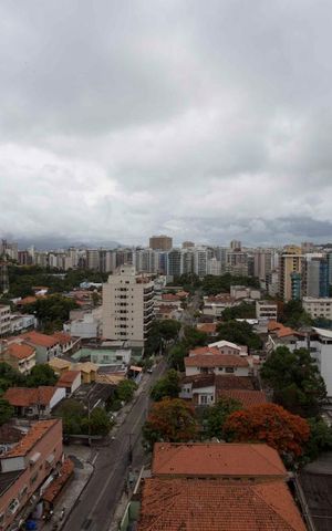 Apartamento à venda com 172m², 3 quartos e 1 vaga Apartamento à venda com 172m², 3 quartos e 1 vagavista suíte