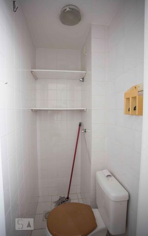 Apartamento à venda com 172m², 3 quartos e 1 vaga Apartamento à venda com 172m², 3 quartos e 1 vagabanheiro de serviço