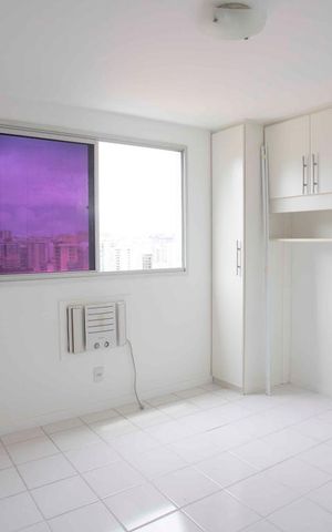 Apartamento à venda com 172m², 3 quartos e 1 vaga Apartamento à venda com 172m², 3 quartos e 1 vagasuíte