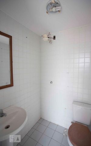 Apartamento à venda com 172m², 3 quartos e 1 vaga Apartamento à venda com 172m², 3 quartos e 1 vagabanheiro área externa