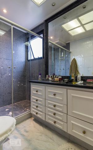 Apartamento à venda com 340m², 4 quartos e 4 vagasBanheiro suíte 1