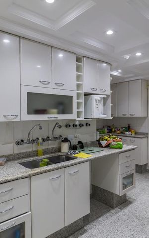 Apartamento à venda com 340m², 4 quartos e 4 vagasCozinha